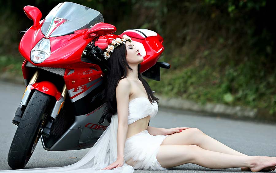 Beautiful girls and motorcycles in Voronezh