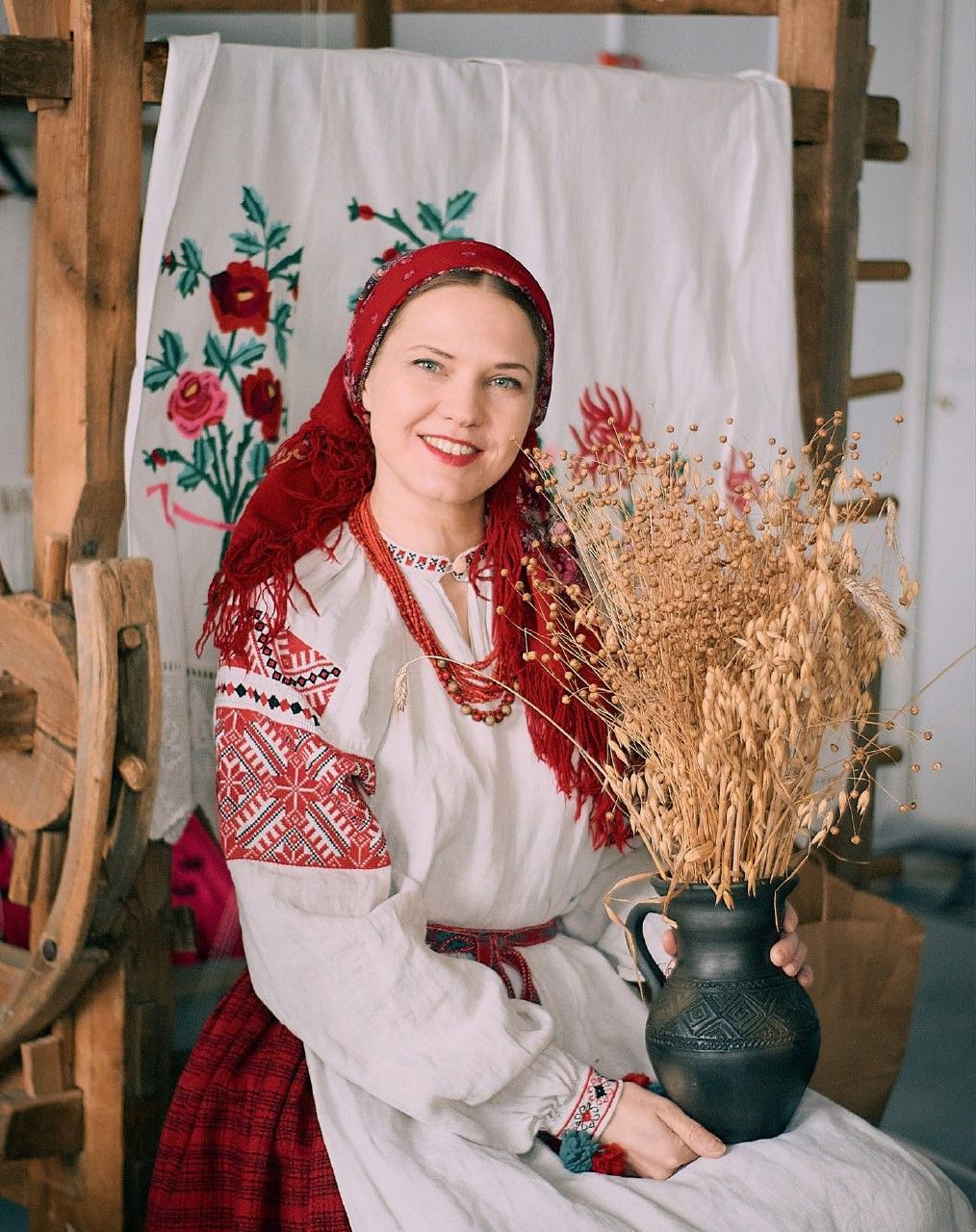 Women in Slavic costumes in Voronezh