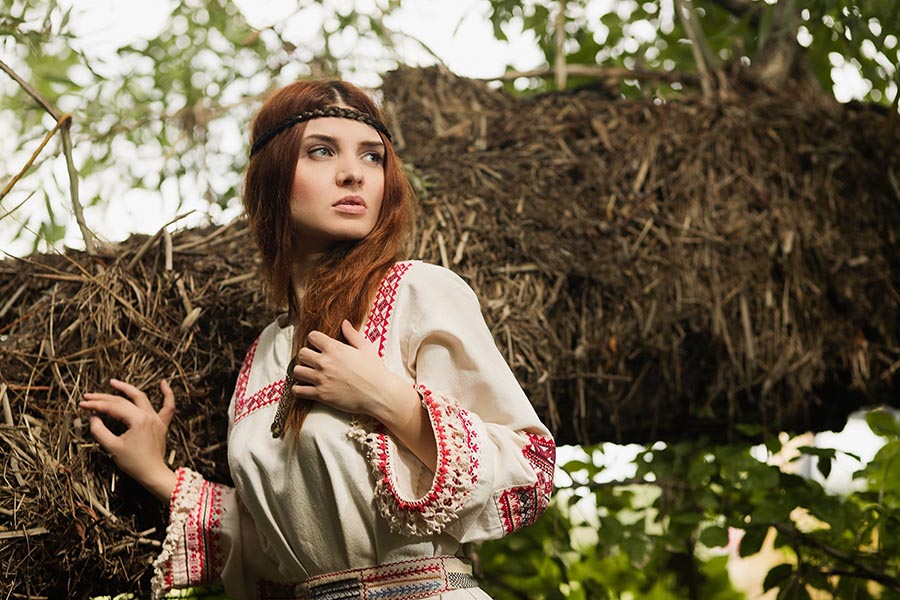 Women in Slavic costumes in Voronezh