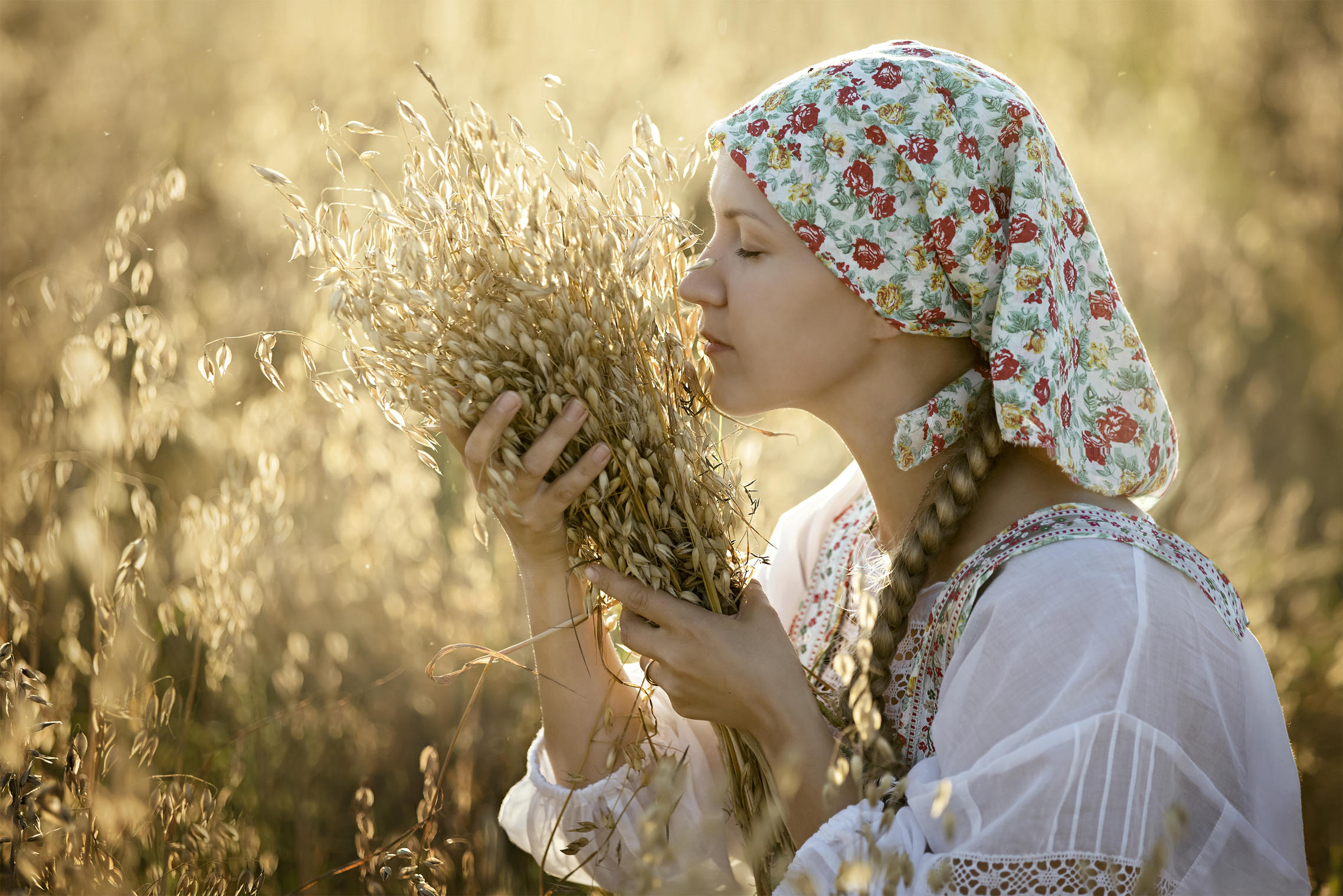 Photo Women in Slavic costumes in Voronezh